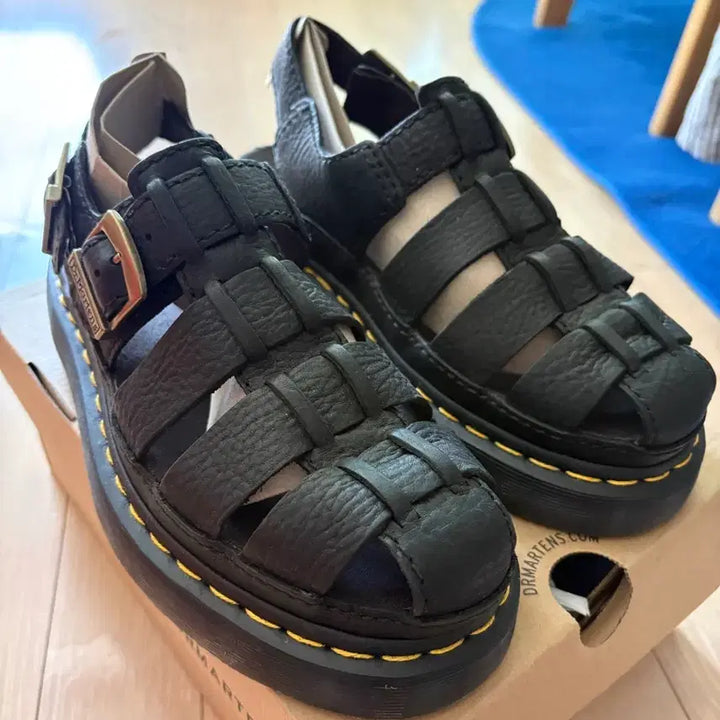 [BUNJANG] Dr. Martens Fisherman Sandals UK6 / 닥터마틴 피셔맨 샌들 UK6