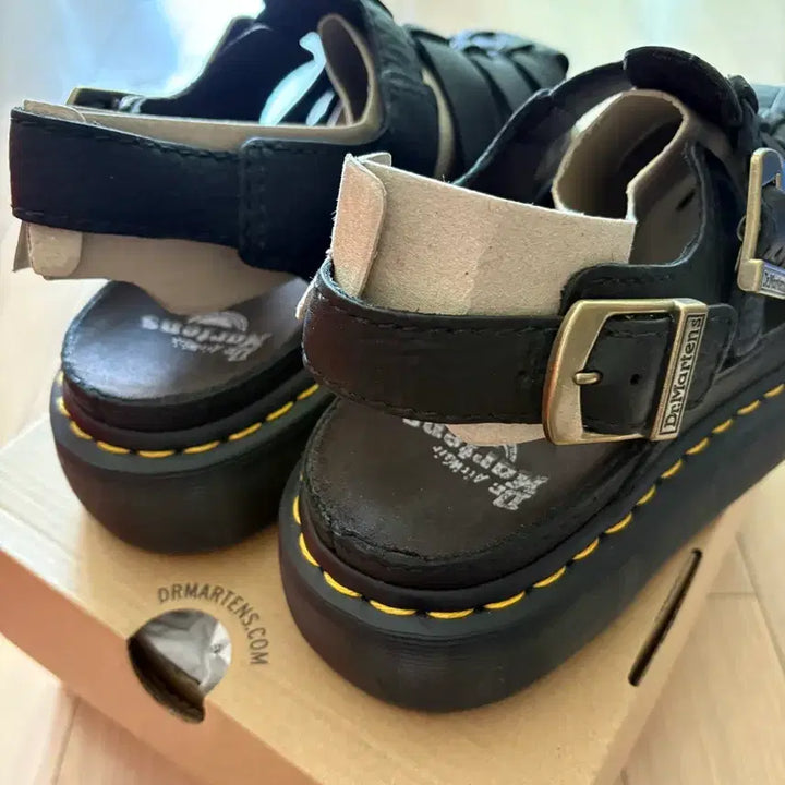 [BUNJANG] Dr. Martens Fisherman Sandals UK6 / 닥터마틴 피셔맨 샌들 UK6