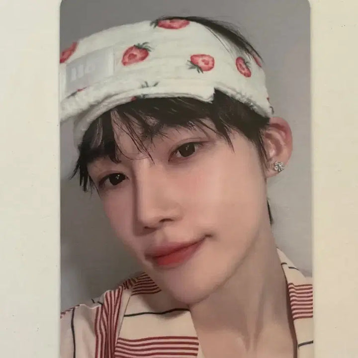 [SOLD OUT] 더보이즈 뉴 딸기 포카