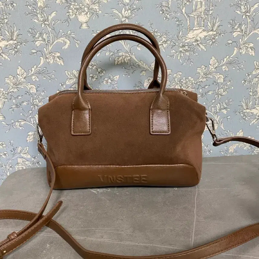 [BUNJANG] Suede Crossbody Bag / 스웨이드재질 크로스백