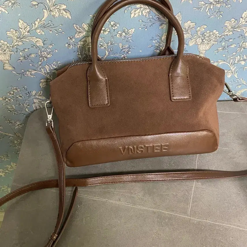 [BUNJANG] Suede Crossbody Bag / 스웨이드재질 크로스백