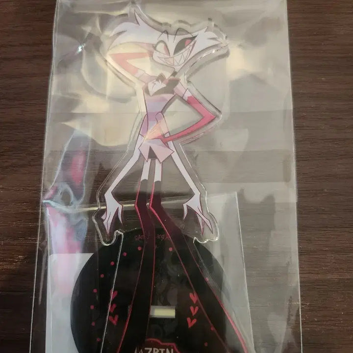 [BUNJANG] Hazbin Hotel Smile Base Cafe Angel Acrylic Stand / 해즈빈호텔 스마일베이스카페 아크릴스탠드 엔젤