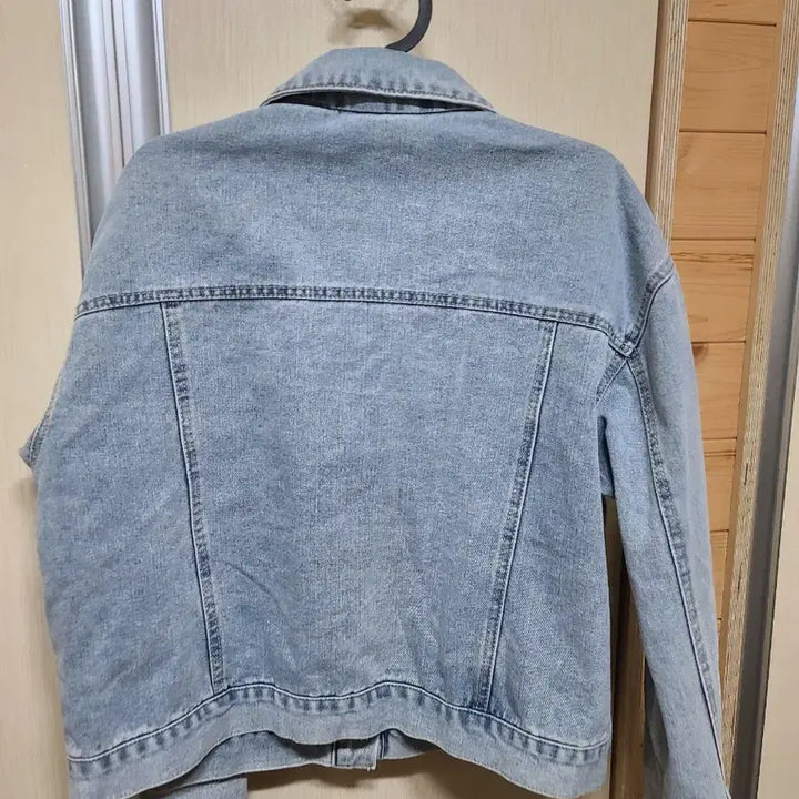 [BUNJANG] Floral Embroidered Denim Jacket / 플라워 자수 데님 청자켓:상태는최상입니다