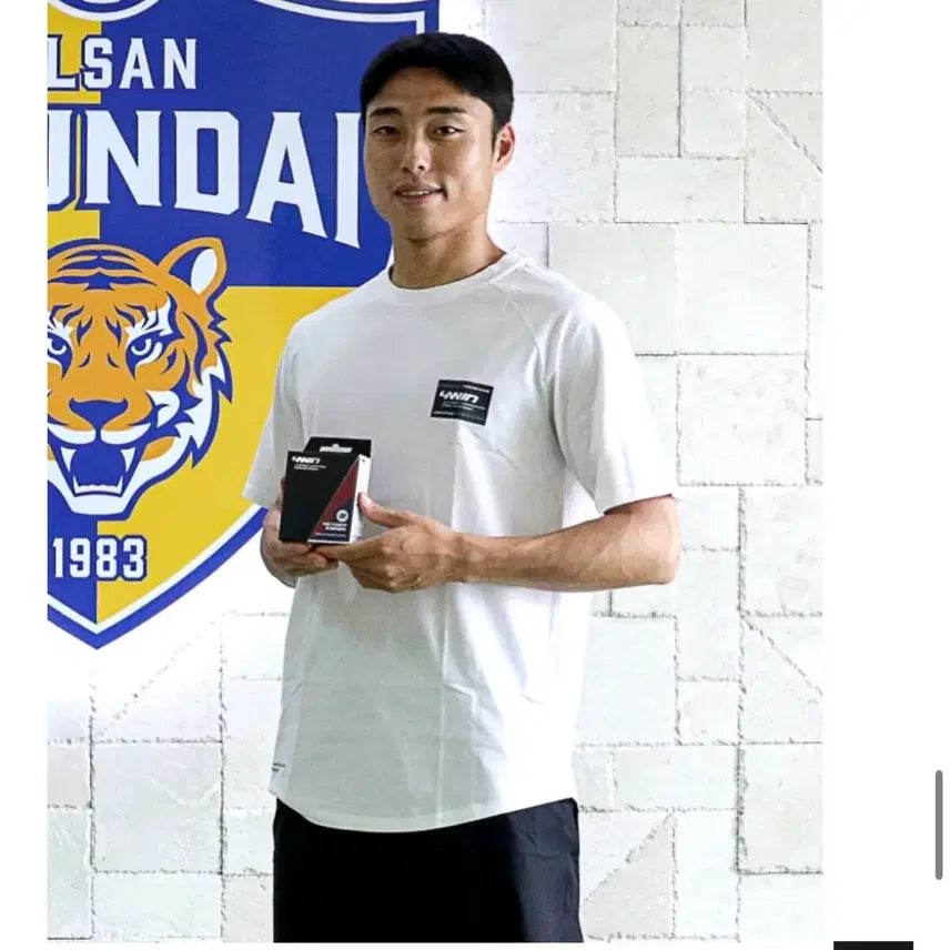 [BUNJANG] 4WIN White XL T-shirt / 4WIN 반팔 티셔츠 화이트 XL 미개봉