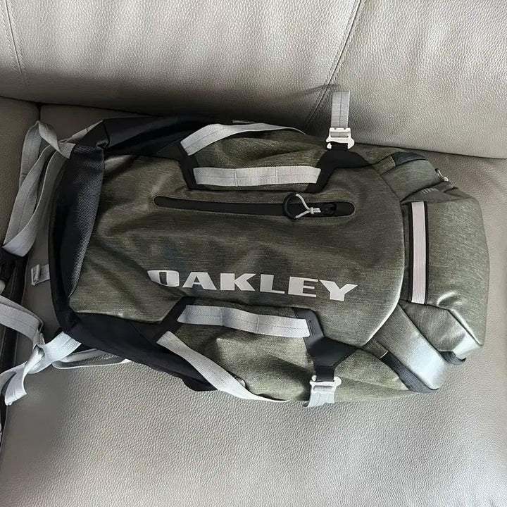 [BUNJANG] Oakley Night Olive Bag / 오클리 가방 새상품