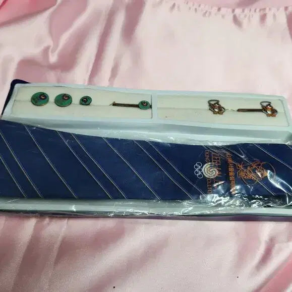 [BUNJANG] 88 Seoul Olympic Hodori Tie, Tie Pin, Cufflink Set / 88 서울올림픽 호돌이넥타이.넥타이핀.커프스버튼 7종