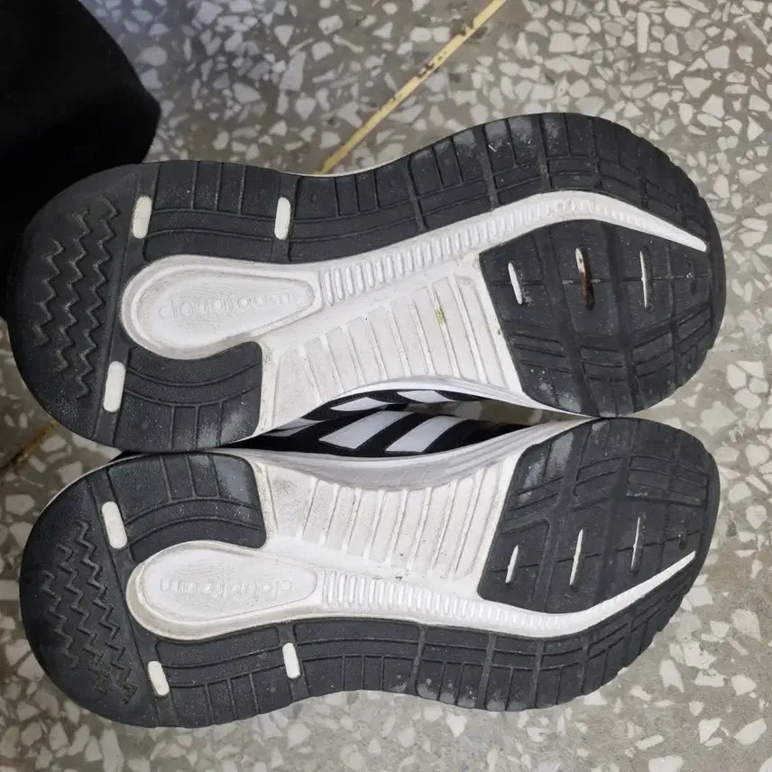 [BUNJANG] Adidas Running Shoes (240mm) / [240 size] 아디다스 운동화 런닝화