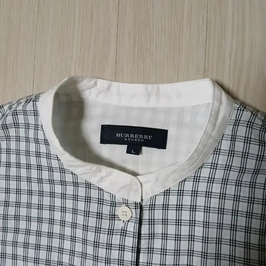 [BUNJANG] Burberry Check Henley Long Sleeve Shirt / 정품 버버리 체크 헨리넥 긴팔 체크 셔츠