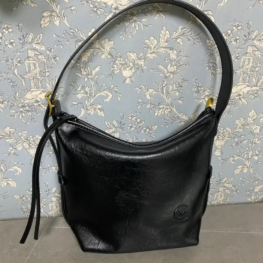 [BUNJANG] Black Lightweight Crossbody/Shoulder Bag / 경량 부드러운 크로스백 겸 숄더백 블랙