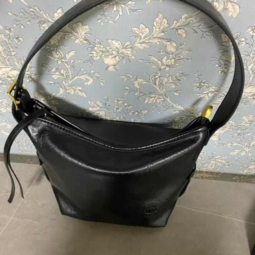 [BUNJANG] Black Lightweight Crossbody/Shoulder Bag / 경량 부드러운 크로스백 겸 숄더백 블랙