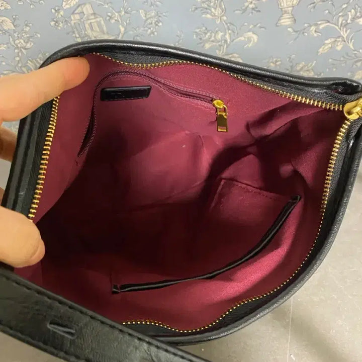 [BUNJANG] Black Lightweight Crossbody/Shoulder Bag / 경량 부드러운 크로스백 겸 숄더백 블랙