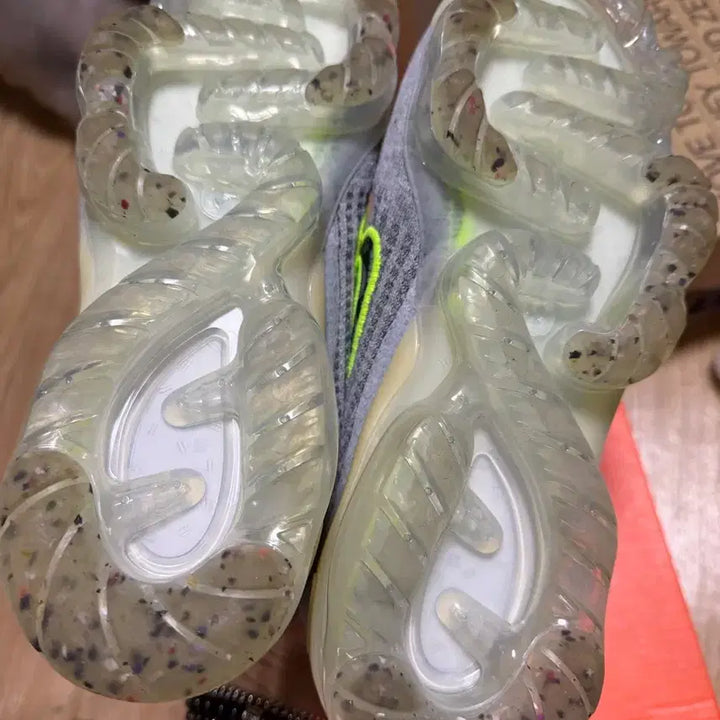 [BUNJANG] Nike Air VaporMax Wolf Grey Sneakers / 나이키 에어 베이퍼맥스 울프그레이 240