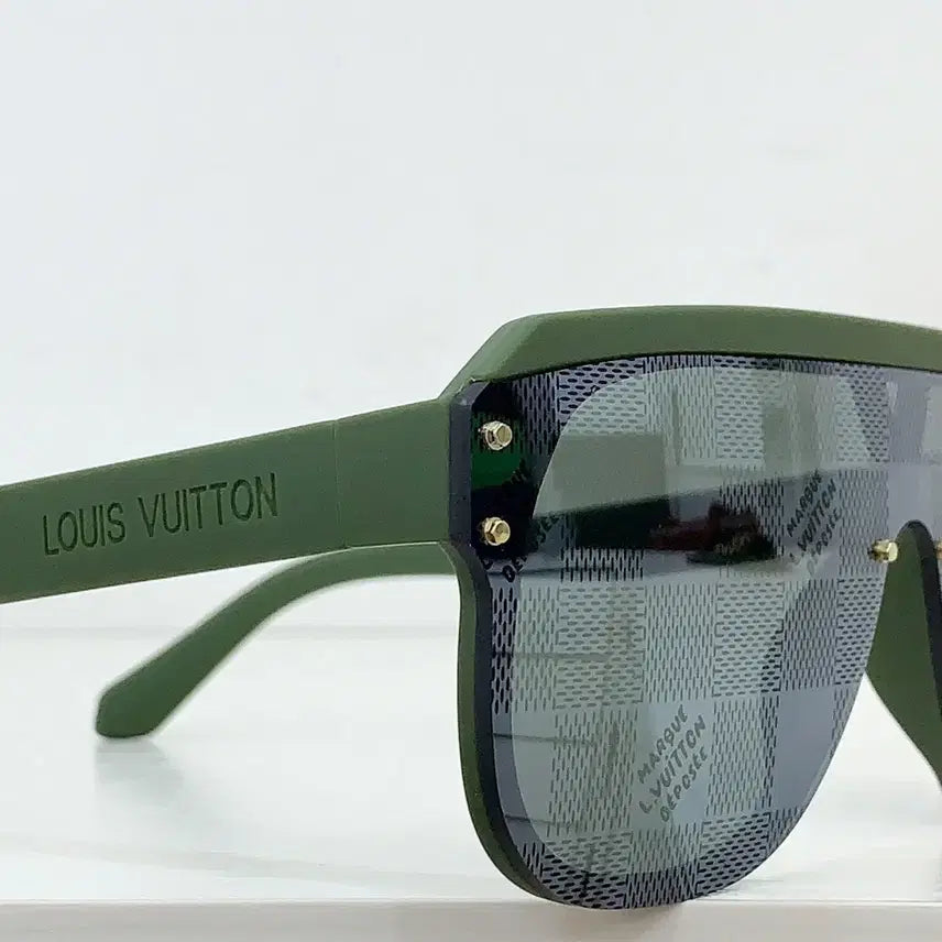 [BUNJANG] Louis Vuitton Sunglasses Green / 루이비통 선글라스 그린색상