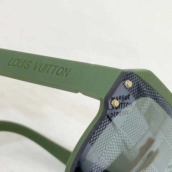 [BUNJANG] Louis Vuitton Sunglasses Green / 루이비통 선글라스 그린색상