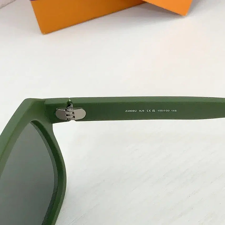 [BUNJANG] Louis Vuitton Sunglasses Green / 루이비통 선글라스 그린색상