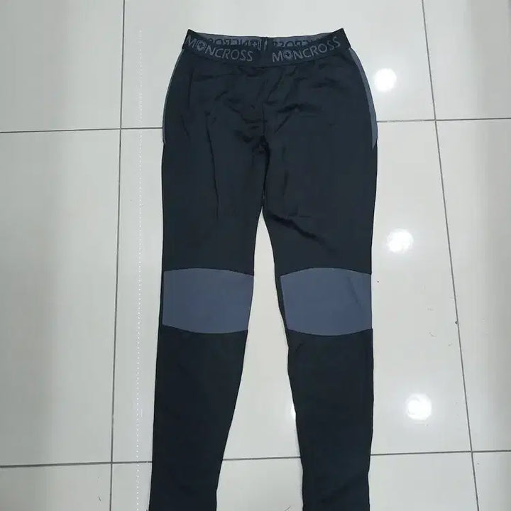 [BUNJANG] Moncross 90 Leggings Sports Pants / 몽크로스 90 레깅스 스포츠바지 중고 허리밴딩 허리단면33 총길이88