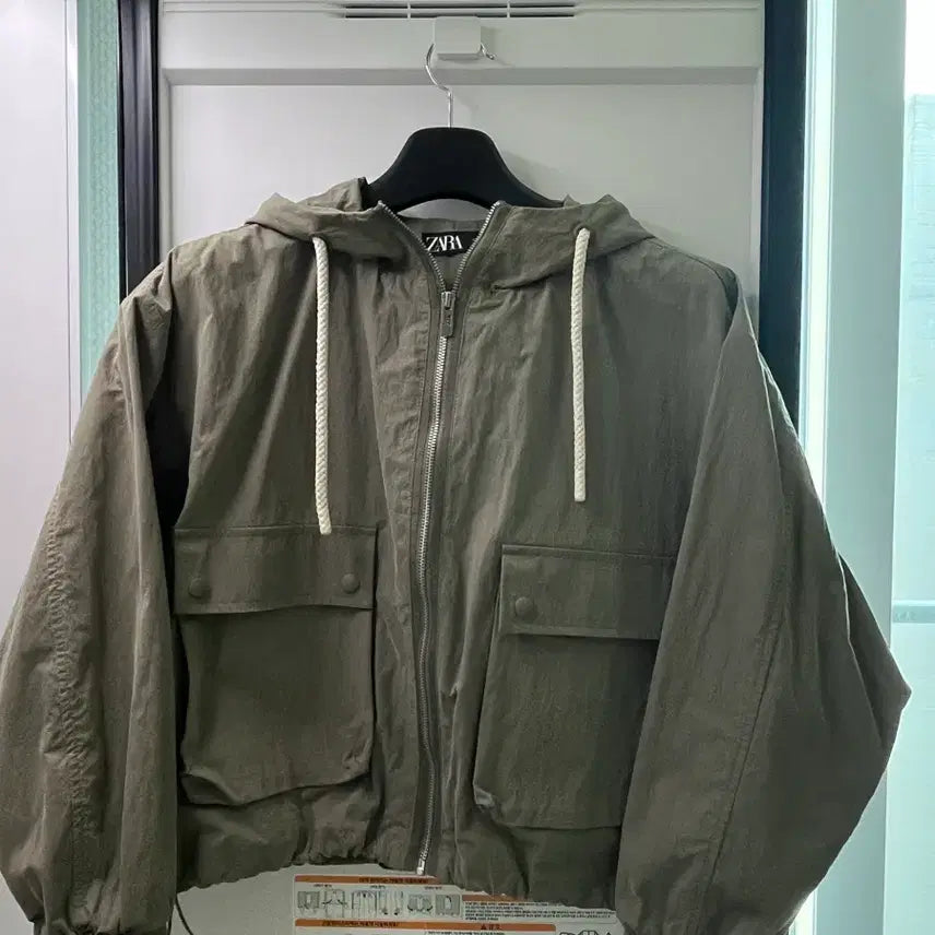 [BUNJANG] ZARA Contrast Strap Hooded Jumper Khaki XS / ZARA 콘트라스트 스트랩 후드 점퍼 카키 XS