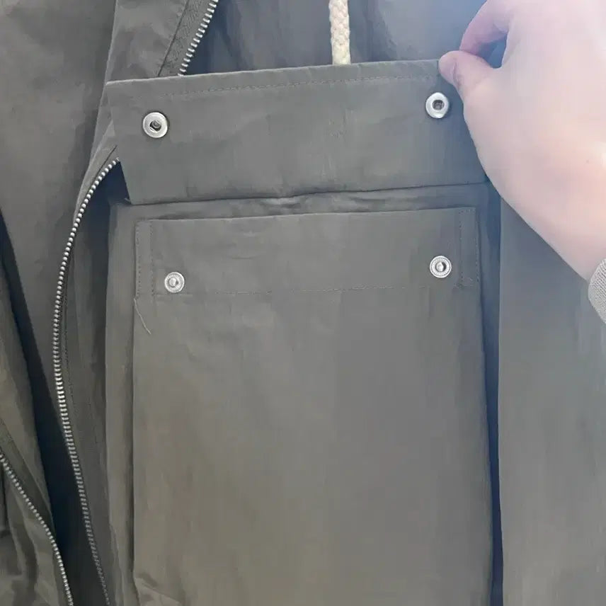 [BUNJANG] ZARA Contrast Strap Hooded Jumper Khaki XS / ZARA 콘트라스트 스트랩 후드 점퍼 카키 XS