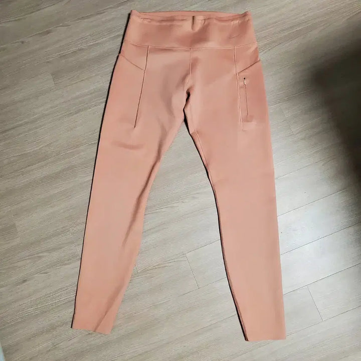 [SOLD OUT] 나이키 스판하이라이즈 7/8 풋 포켓 레깅스