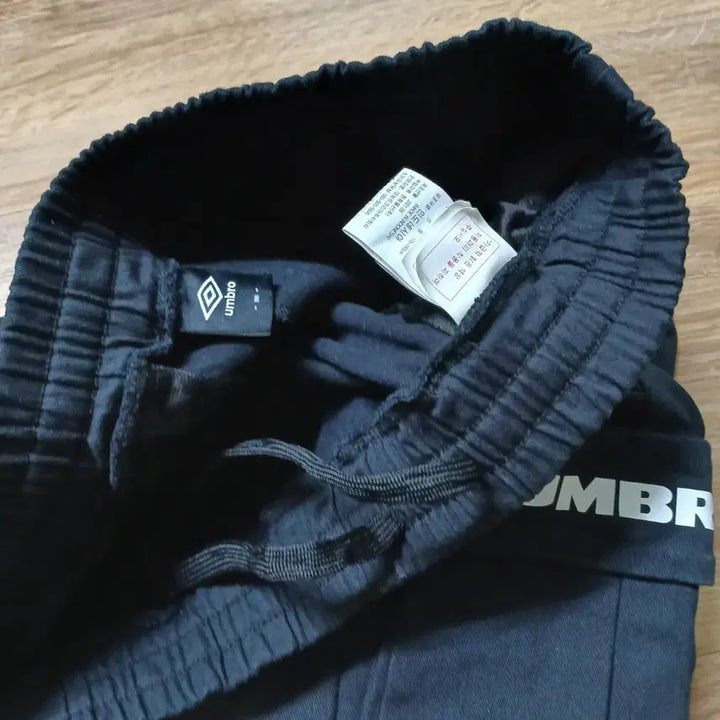 [SOLD OUT] umbro 엄브로 조거팬츠 조거 바지 트레이닝 28인치