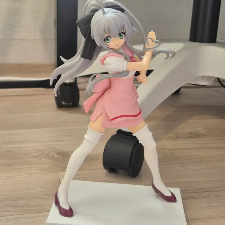 [BUNJANG] Nyarko-san Pink Maid Figure / 기어와라 냐루코양 핑크메이드 피규어 고전