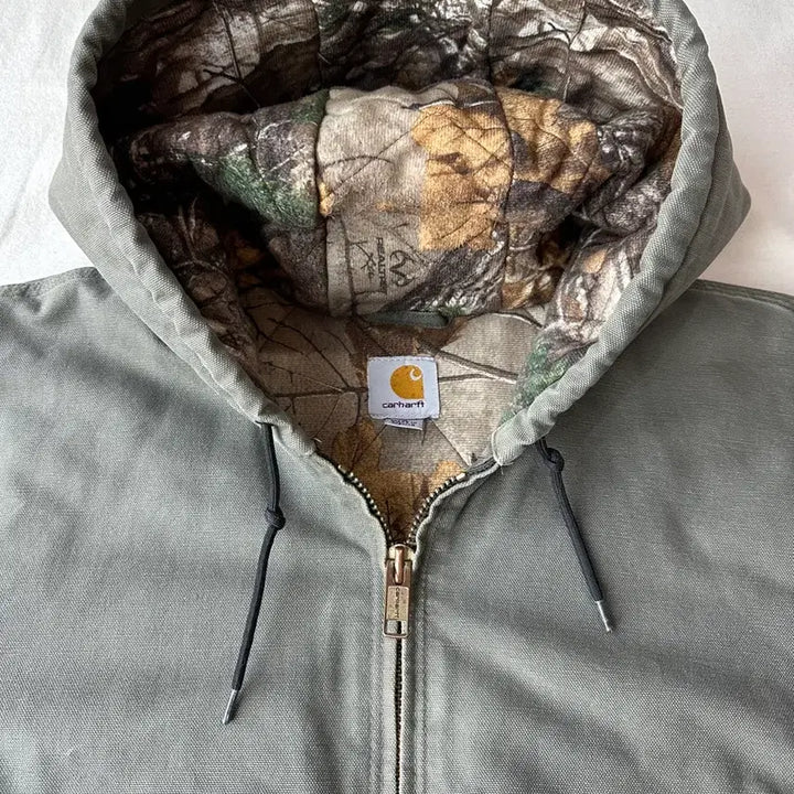 [BUNJANG] Carhartt Active Hooded Jacket Olive Green Camo L / 칼하트 액티브 자켓 후드 올리브그린 카모 L