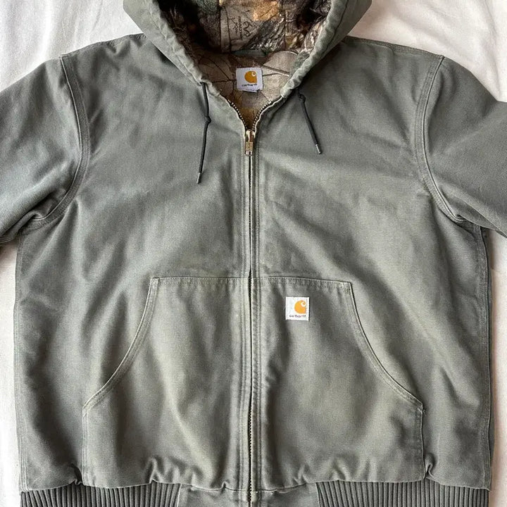 [BUNJANG] Carhartt Active Hooded Jacket Olive Green Camo L / 칼하트 액티브 자켓 후드 올리브그린 카모 L