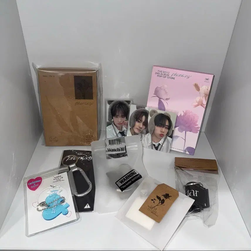 [BUNJANG] The Boyz Fantasy Popup Goods Bundle Set / 더보이즈 판타지 팝업 굿즈 일괄(+L홀더 세트 추가)