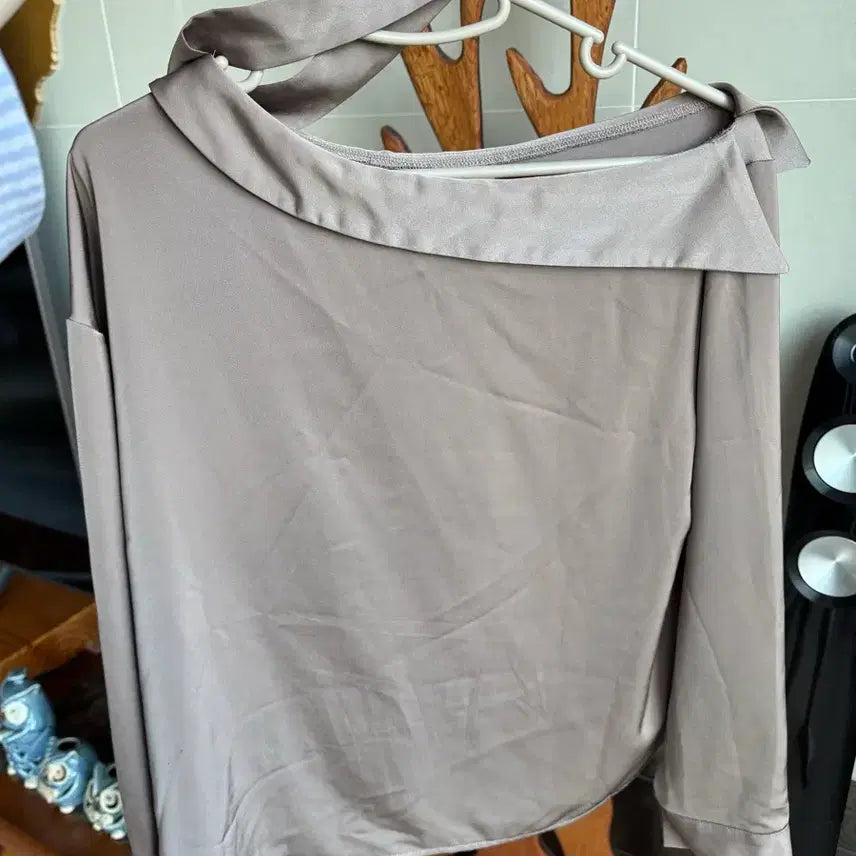 [BUNJANG] Off-Shoulder Choker Blouse / 오프숄더 초커 블라우스