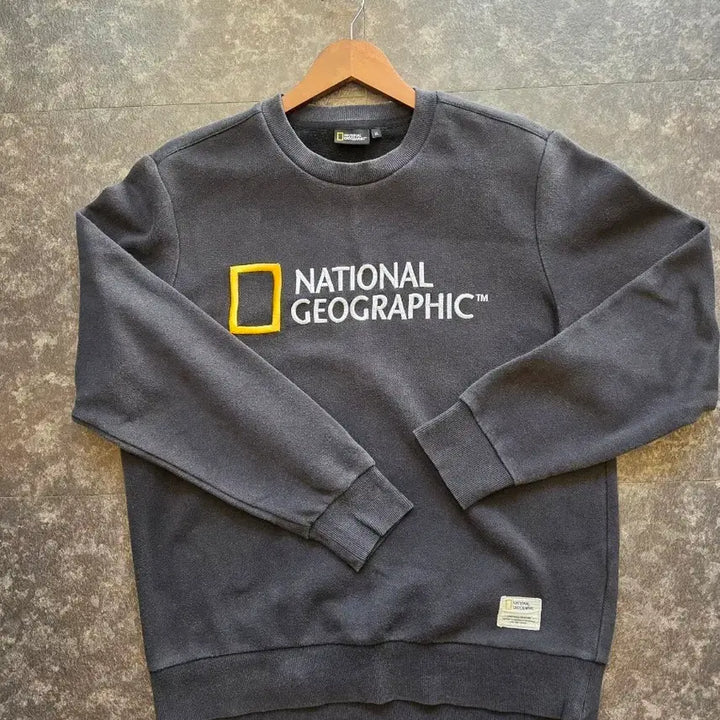 [BUNJANG] National Geographic Fleece Sweatshirt - XL / 내셔널지오그래픽 기모 맨투맨 블랙 -XL