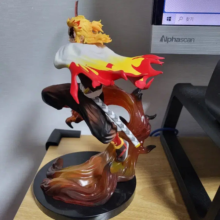 [BUNJANG] Demon Slayer Rengoku Figure / 귀멸의칼날) 제일복권 칼을 휘두르고 마음을 태워라 D상 렌고쿠 피규어