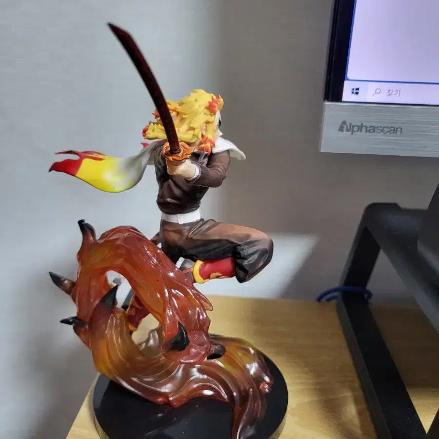 [BUNJANG] Demon Slayer Rengoku Figure / 귀멸의칼날) 제일복권 칼을 휘두르고 마음을 태워라 D상 렌고쿠 피규어