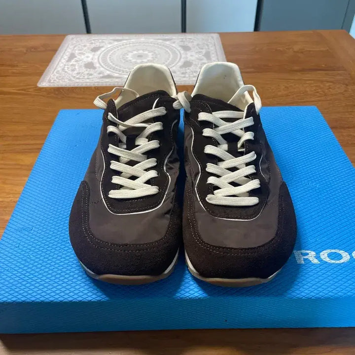 [BUNJANG] ZARA Barefoot Sneakers / 자라 베어풋 스니커즈 275