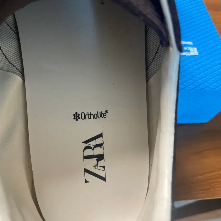 [BUNJANG] ZARA Barefoot Sneakers / 자라 베어풋 스니커즈 275