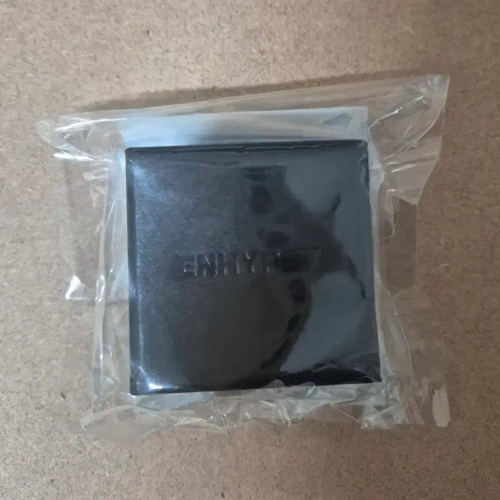 [BUNJANG] ENHYPEN Ear Cuff (Silver) / (미개봉)ENHYPEN 엔하이픈 EAR CUFF(SILVER)