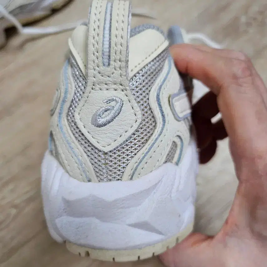 [BUNJANG] Asics Gel-Nandi 240 Sneakers / 아식스 젤난디 240