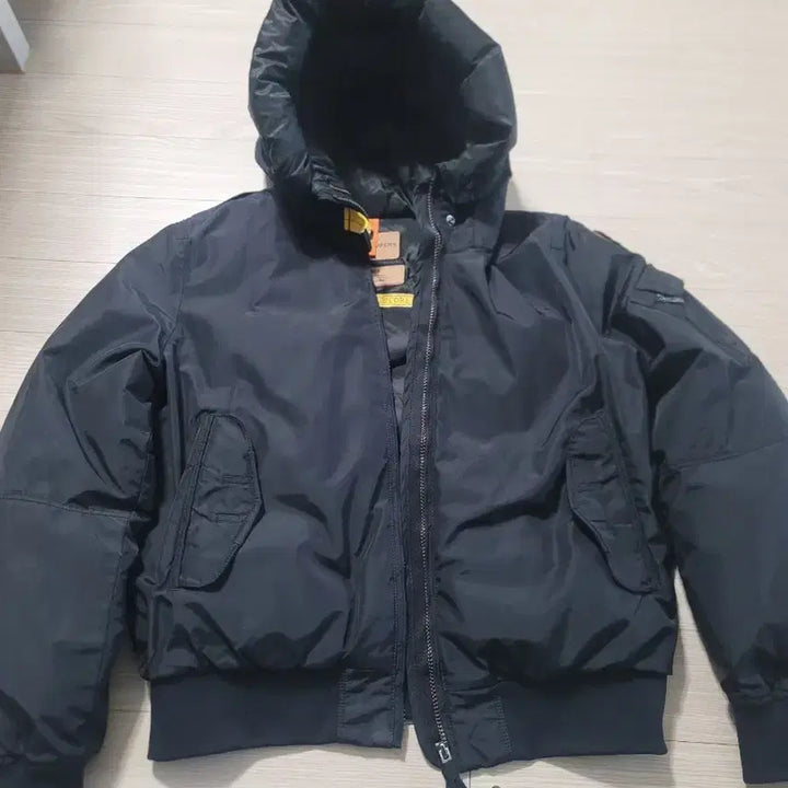 [BUNJANG] Parajumpers Gobi Black Hooded Puffer Jacket / 파라점퍼스 패딩 점퍼 블랙 후드 고비