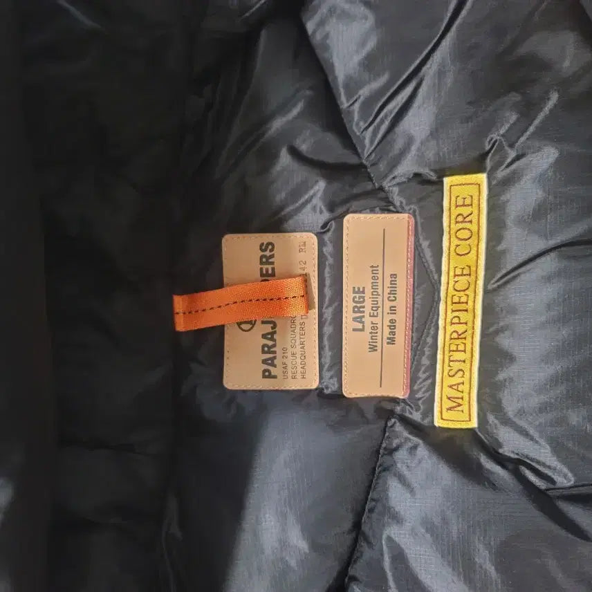 [BUNJANG] Parajumpers Gobi Black Hooded Puffer Jacket / 파라점퍼스 패딩 점퍼 블랙 후드 고비