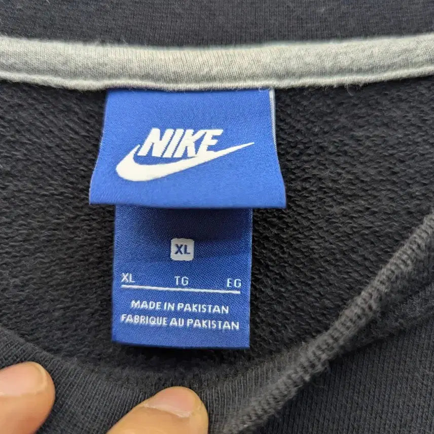 [BUNJANG] Nike Black Sweatshirt Unisex / 530. NIKE 블랙 맨투맨 남여공용( 여성XL,남성 M정도)