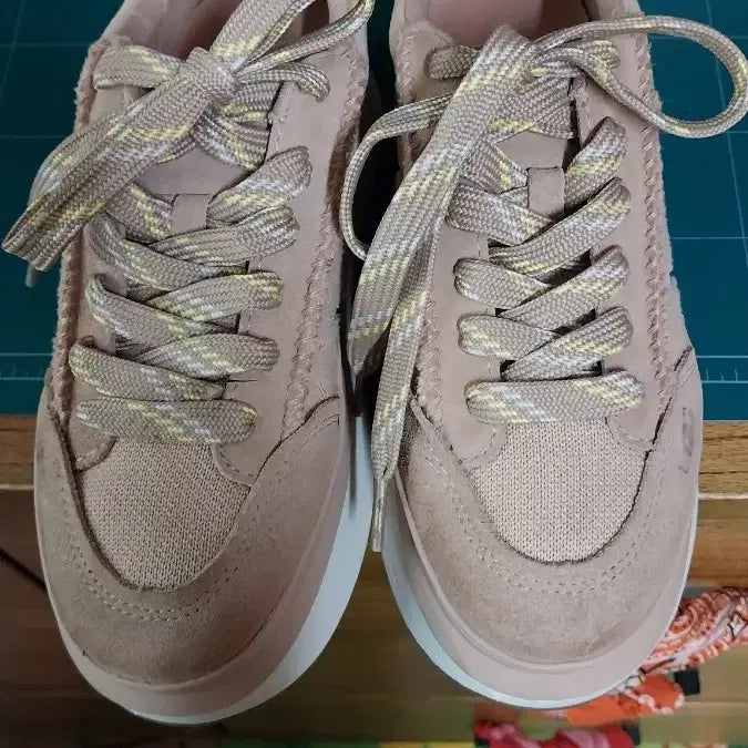 [BUNJANG] UGG Marine Lace Sneakers - 240 / UGG 마린.레이스. 스니커즈 .240