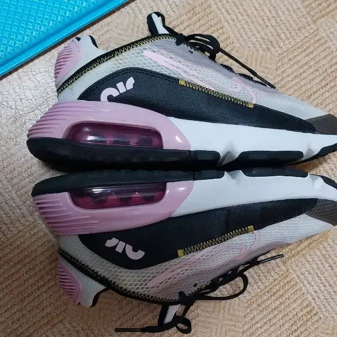 [BUNJANG] Nike Air Max 2090 Pink Sneakers (230) / 나이키 정품.에어맥스 2090 핑크  운동화.230