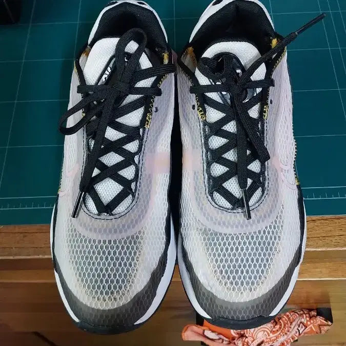 [BUNJANG] Nike Air Max 2090 Pink Sneakers (230) / 나이키 정품.에어맥스 2090 핑크  운동화.230