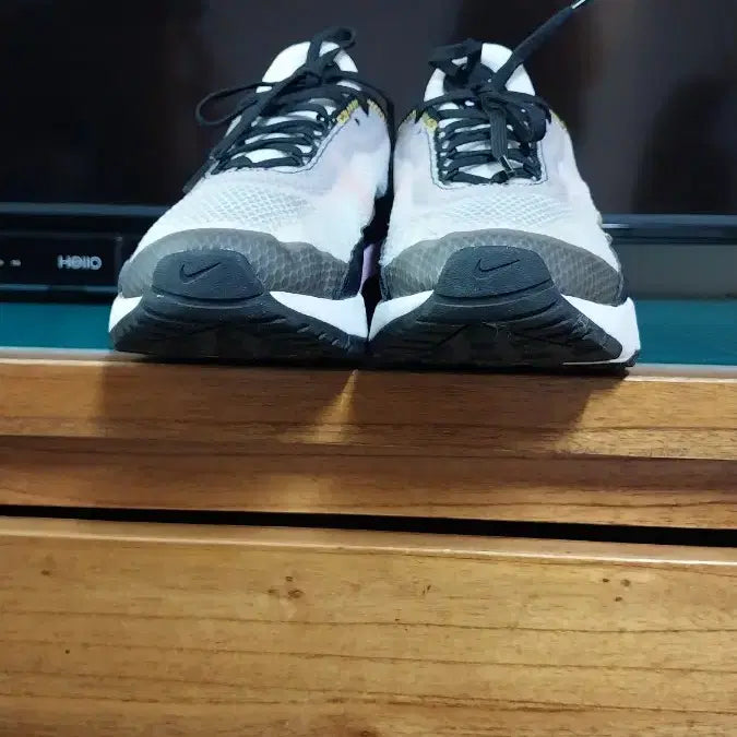 [BUNJANG] Nike Air Max 2090 Pink Sneakers (230) / 나이키 정품.에어맥스 2090 핑크  운동화.230