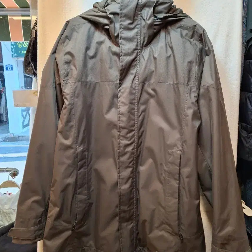 [BUNJANG] Adidas ClimaProof Khaki Hooded Windbreaker Jacket / 아디다스 clima proof 카키색 후드 바람막이 점퍼