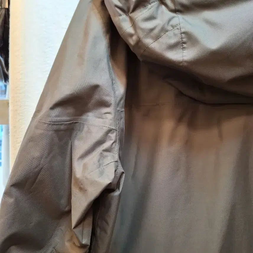 [BUNJANG] Adidas ClimaProof Khaki Hooded Windbreaker Jacket / 아디다스 clima proof 카키색 후드 바람막이 점퍼