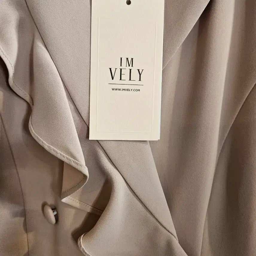 [BUNJANG] Imvely Beige Ruffle Midi Dress / 여55~66임블리원피스새상품