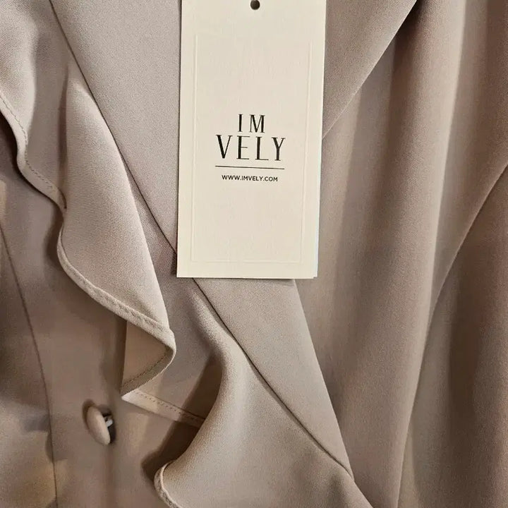 [BUNJANG] Imvely Beige Ruffle Midi Dress / 여55~66임블리원피스새상품