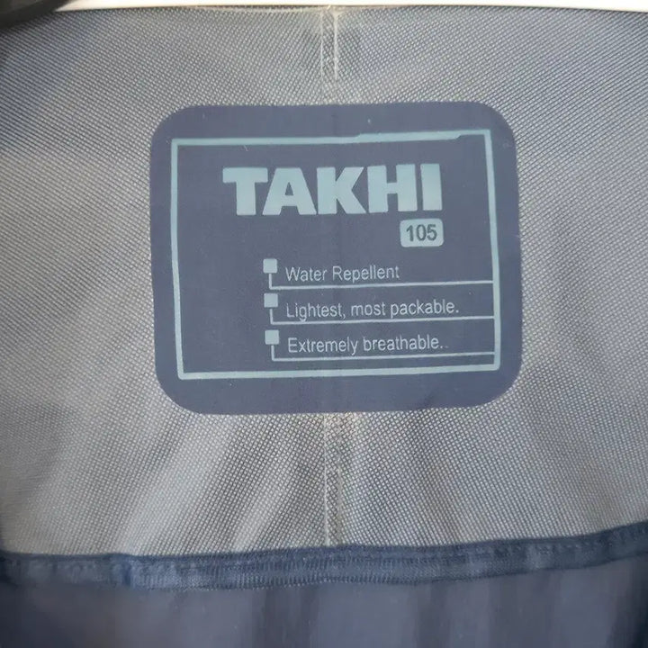 [BUNJANG] TAKHI 105 Waterproof Windbreaker Jacket / TAKHI 타키 105 방수 바람막이/윈드브레이커. NV. A.