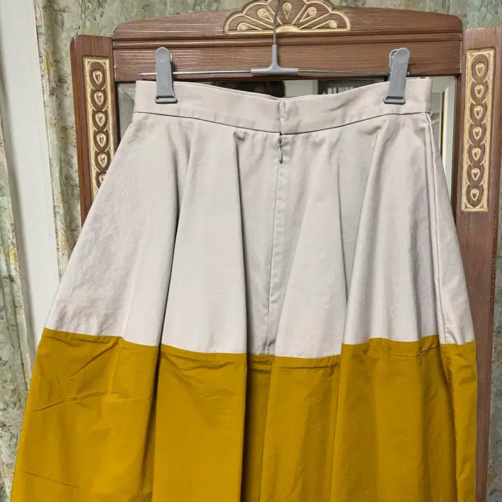 [BUNJANG] Cos Honey Mustard Flare Skirt / Cos 허니머스터드 플레어 스커트_34사이즈