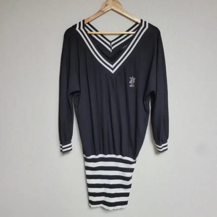 [BUNJANG] Egoist Stripe Long Knit Sweater / 에고이스트. 스트라이프 롱 니트 블랙.FREE